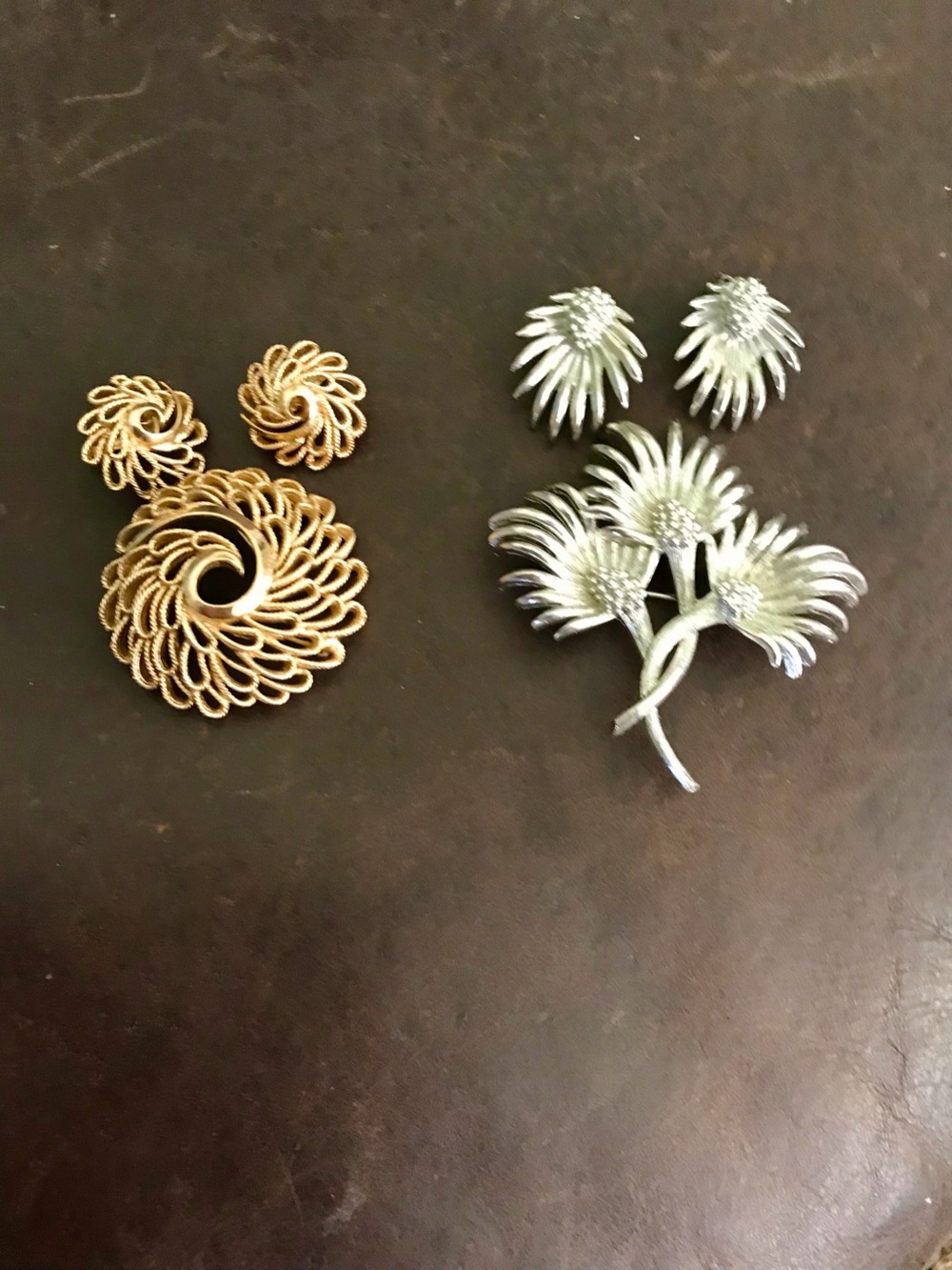Trifari & Lisner 1950s-1960s Vintage - 2 Pin & Earring Sets